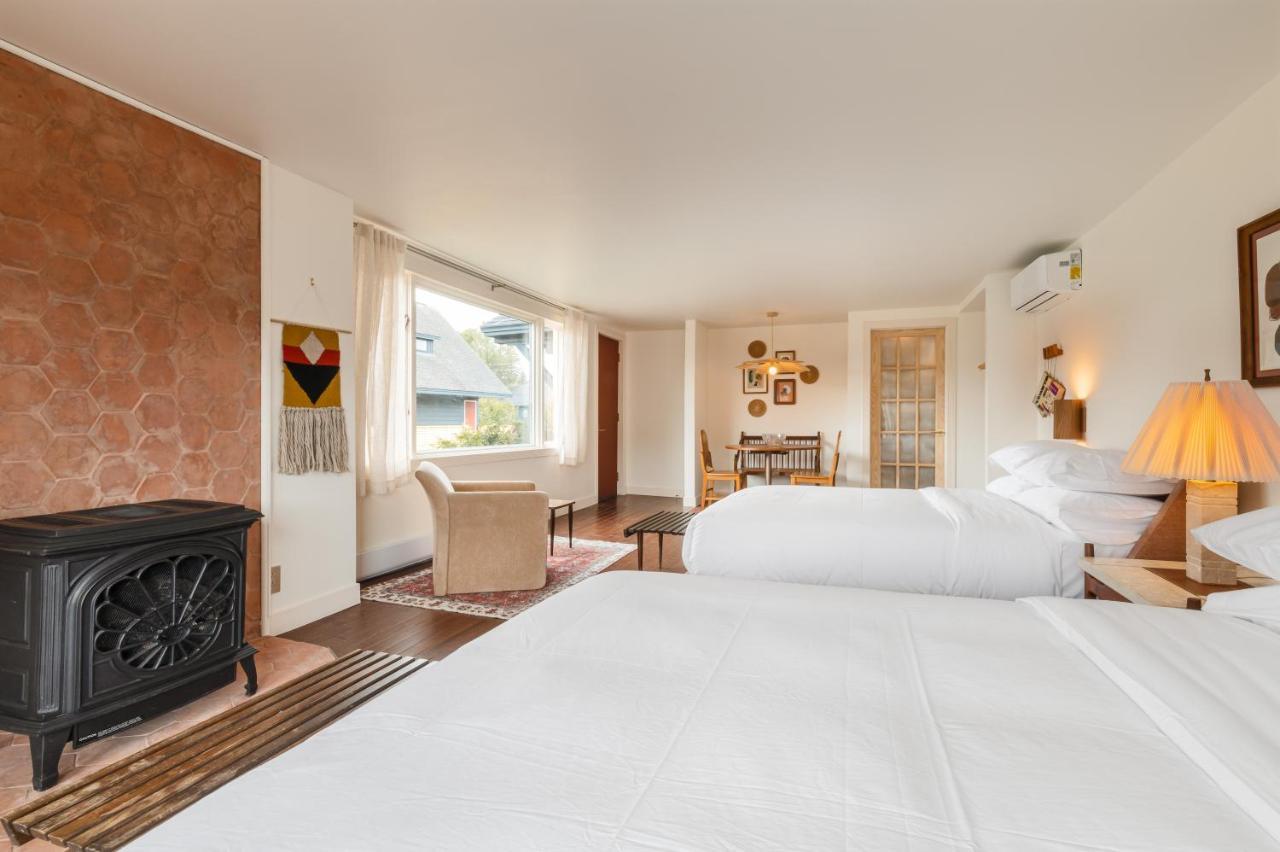 Eastwind Hotel לייק פלאסיד מראה חיצוני תמונה